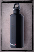 sigg_black_front